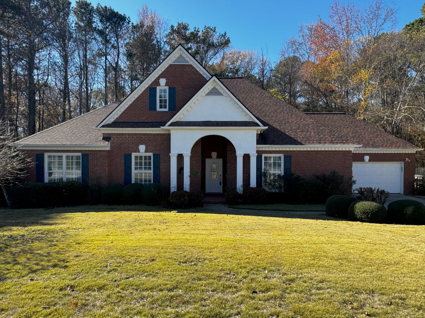 925 Whitetail Ct, Alpharetta, GA 30005; 3BR/3.5BA Ranch in Forsyth County for Lease at $3,500/month